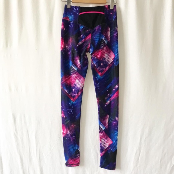 Pure & Simple galaxy print athletic leggings XS - Picture 4 of 6